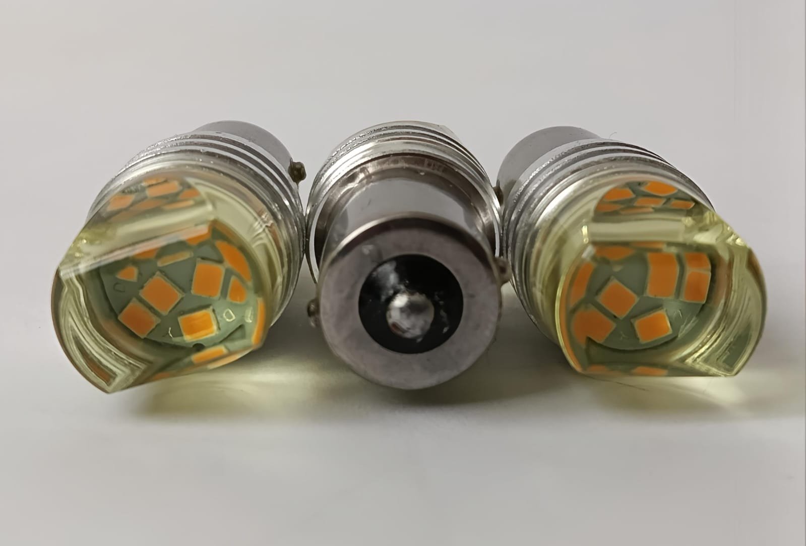 BOMBILLO 1141 DIRECCIONAL LABIAL 9 LED BLANCO FIJO